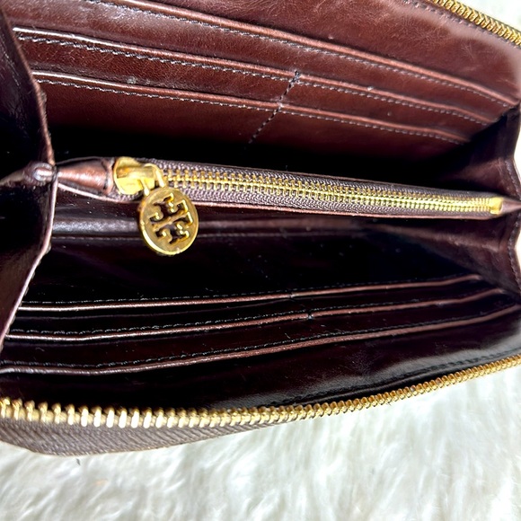 TORY BURCH dark brown metallic wallet - Picture 8 of 8